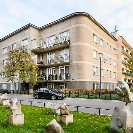 Centrum Old Town Stare Historyczna Kamienica Umiejscowiona W Zabytkowej Czesci Warszawy Obok Parku Multimedialnego I Barbakanu Parking 24h Sniadanie Opcjonaln Breakfast Optional Check In From 14 Pm Parter Ground Floor Apartment *