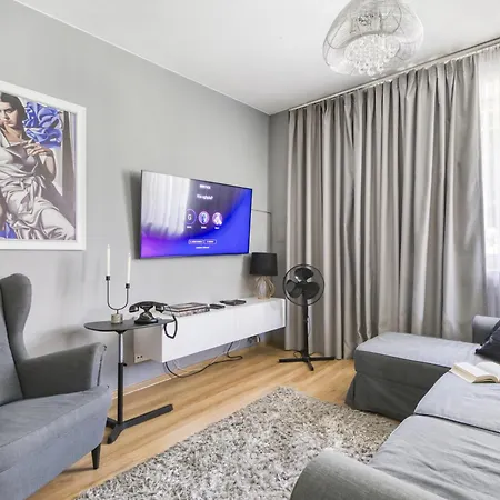 Appartement Z Jacuzzi Centrum Old Town Stare Historyczna Kamienica Umiejscowiona W Zabytkowej Czesci Warszawy Obok Parku Multimedialnego I Barbakanu Parking 24h Sniadanie Opcjonaln Breakfast Optional Check In From 14 Pm Parter Ground Floo Varsovie