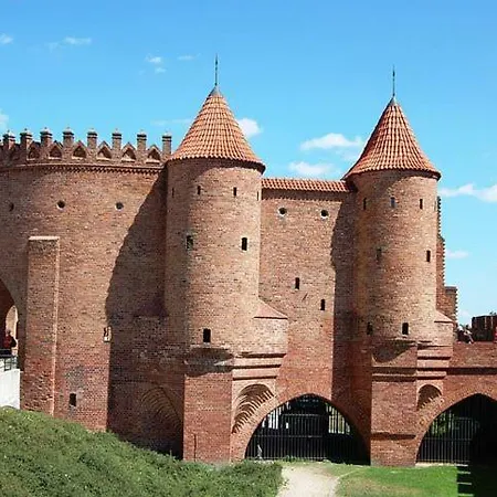 アパート Z Jacuzzi Centrum Old Town Stare Historyczna Kamienica Umiejscowiona W Zabytkowej Czesci Warszawy Obok Parku Multimedialnego I Barbakanu Parking 24h Sniadanie Opcjonaln Breakfast Optional Check In From 14 Pm Parter Ground Floo